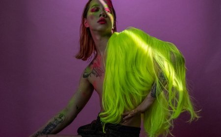 Menyala dalam Gaya Busana Neon dan Cerah yang Menggugah