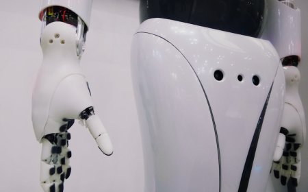 Sam Altman Tegaskan Tidak Ada Kerahasiaan Hukum Saat Gunakan ChatGPT sebagai Terapis