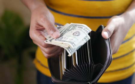 5 Kebiasaan Finansial yang Bikin Kamu Selalu Bokek di Akhir Bulan