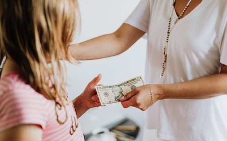 Mengapa Anak Muda Harus Melek Finansial Sejak Dini?