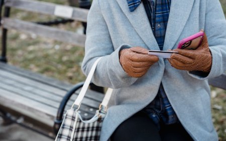 Kartu Kredit: Sahabat Finansial atau Jerat Utang?