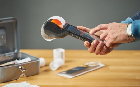 Nabung Sendiri atau Pinjaman? Pilih yang Tepat untuk Modal Usaha