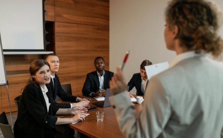 Saat Keuangan Seret: Cara Cerdas Negosiasi Cicilan