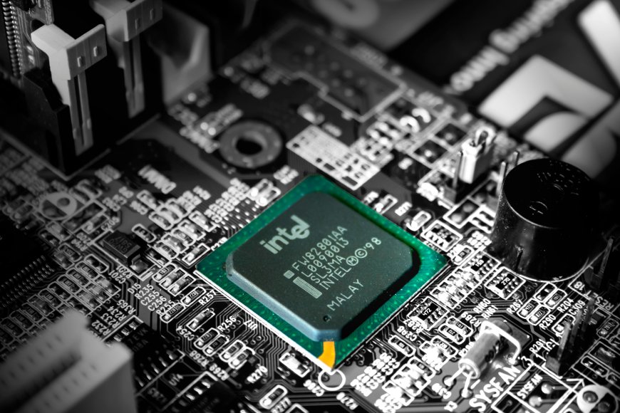 Intel Pangkas 25.000 Pekerjaan untuk Pulihkan Bisnis