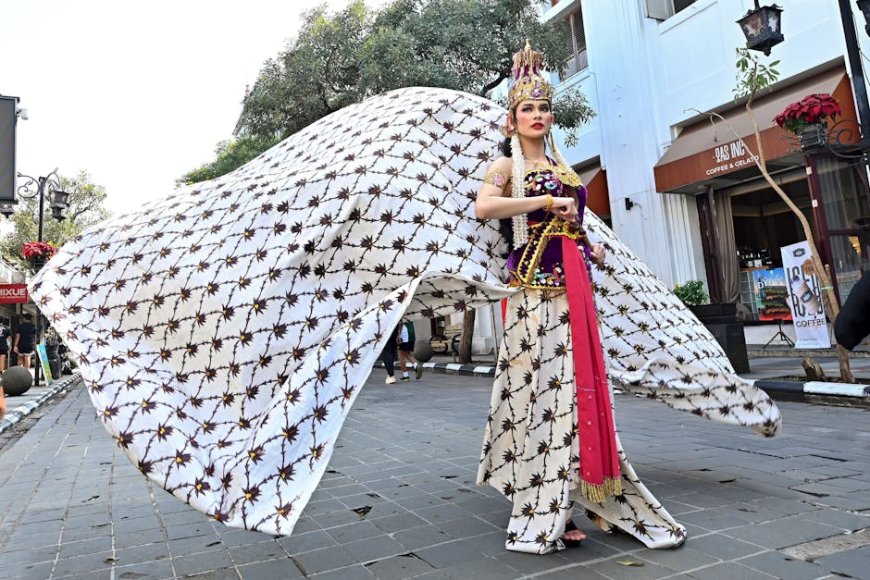 Rayakan Hari Kebaya Nasional 2025 dengan Twibbon Keren