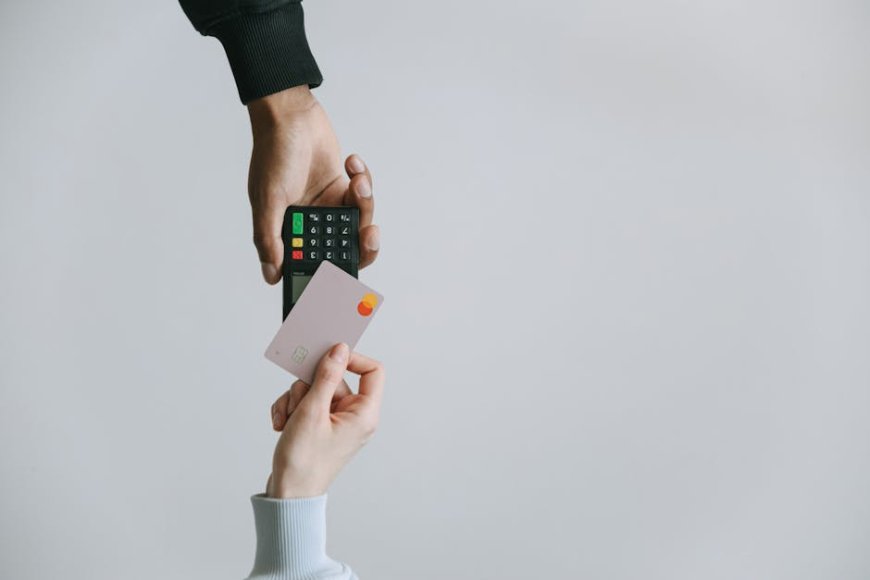 Perbedaan Kartu Kredit dan Debit yang Wajib Anda Ketahui