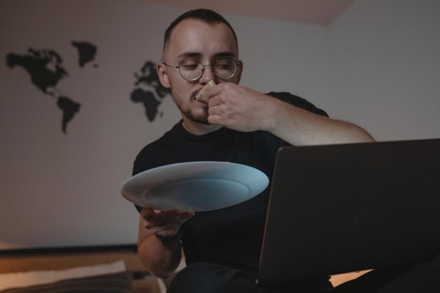 Makan Tengah Malam: Mitos atau Fakta?