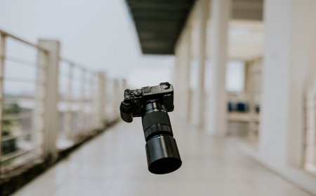 The Naked Gun: Mengungkap Kejenakaan dan Kehebatan Klasik Film Crime Spoof? Mengapa Film ini Tetap Dikenang dan Dijadikan Referensi Komedi Abadi