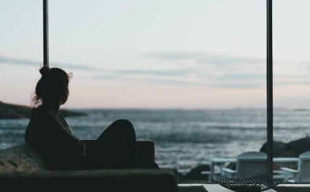 7 Cara Ampuh Mengusir Kesepian: Strategi Sehat untuk Mental & Fisik yang Lebih Bahagia