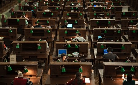 Kreativitas vs Kecerdasan Buatan: Siapa Pemenangnya di Era Digital?