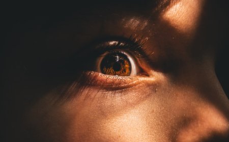 Orang Tua Wajib Tahu! Cara Ampuh Cegah Mata Rabun pada Anak Gara-Gara Gadget