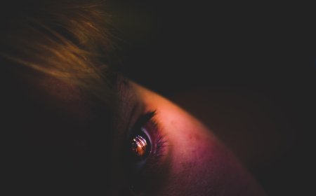 Stop Mata Minus! Ini Cara Efektif Lindungi Mata Anak dari Gadget