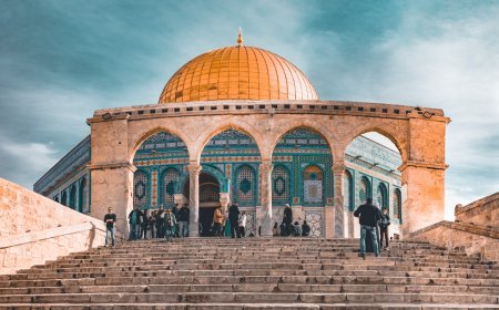 Bagaimana Rusia Bermain Cerdas di Timur Tengah: Diplomasi Berlapis dengan Israel, Iran, dan Suriah