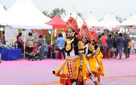 Pawai Pembangunan Batam 2025: Warna-warni Parade Budaya Sambut HUT ke-80 RI