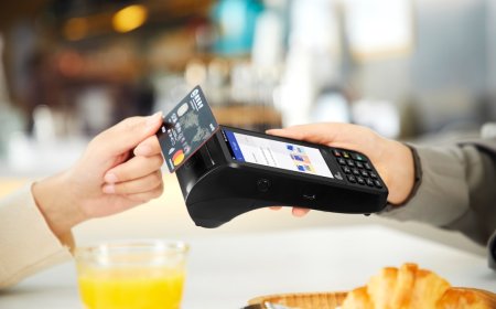 Panduan Memilih Kartu Kredit 2025: Keuntungan, Reward, dan Cara Aman Bertransaksi