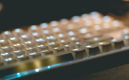 Review Mendalam Asus ROG Flow Z13: Monster Gaming dengan Otak AI dan Layar 180Hz di Genggaman Anda!