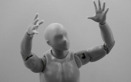 GPT-5 Terungkap: Bukan Sekadar Upgrade, Inilah AI Level PhD yang Akan Mengubah Cara Anda Bekerja Selamanya