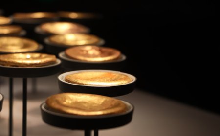 Harga Emas 24 Karat Meroket Rp10.000 di Pegadaian! Analisis Lengkap Penyebabnya dan Apakah Ini Sinyal untuk Beli?