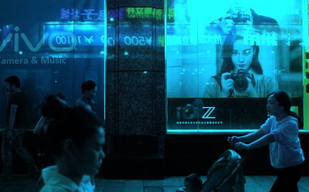 Metaverse di 2025: Hype Usang atau Kebangkitan Dunia Virtual yang Tak Terhindarkan?