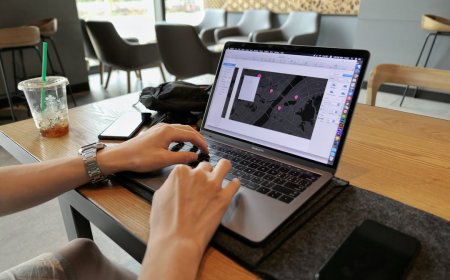 Bukan Lagi Fiksi Ilmiah: Begini Cara AI Generatif Mengubah Total Dunia Desain Grafis di 2025