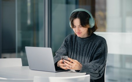 Character.AI Jadi Teman Curhat? Ini Batasan Kerasnya Dibanding Terapi Profesional