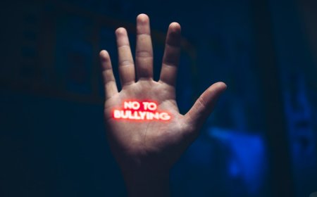 Kenali 7 Bentuk Bullying yang Sering Terabaikan