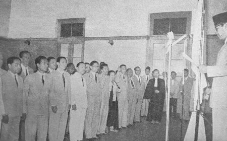 Dekrit Presiden 5 Juli 1959 Bisakah Presiden Bubarkan DPR Lagi?