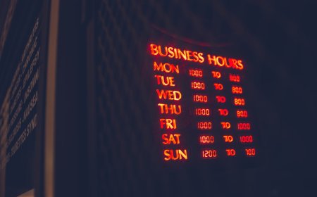 Cara Cerdas Membangun Alur Kerja Peramalan Multi-Model dengan GluonTS