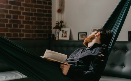 Batuk Tak Kunjung Sembuh? Jangan-Jangan Anda Masih Percaya Mitos Ini