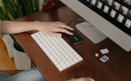 Awas Bahaya 'Text Neck': Kenali Gejala Postur Leher Maju dan Cara Jitu Memperbaikinya