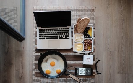 7 Aksesori Wajib untuk Laptop Ultra Ringan yang Bikin Kamu Makin Produktif