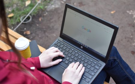 5 Laptop Ultra Ringan di Bawah 15 Juta Powerhouse Portabel Anti Bikin Punggung Encok!