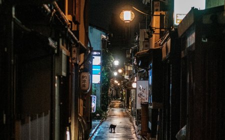 Jejak Berdarah Kuchisake Onna: Mengungkap Kebenaran di Balik Legenda Wanita Mulut Robek yang Memicu Kepanikan Massal di Jepang