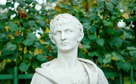 Motif Tersembunyi di Balik Konspirasi Pembunuhan Julius Caesar