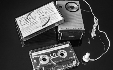 Dampak Besar Walkman pada Gaya Hidup Musik 1980-an