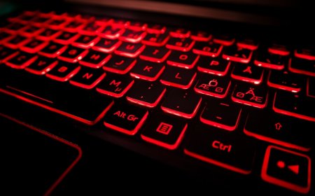 Teknologi AI Anthropic Disalahgunakan Peretas, Mengancam Keamanan Siber Kita Sekarang!