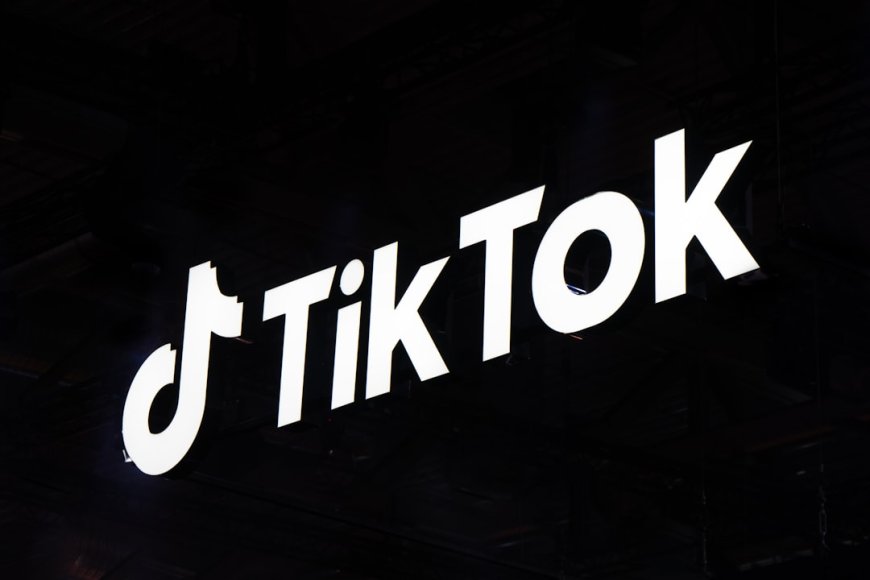 TikTok Bagi-Bagi Duit?  Pengaruh 'Sunshine Programme' pada Strategi Influencer Marketing