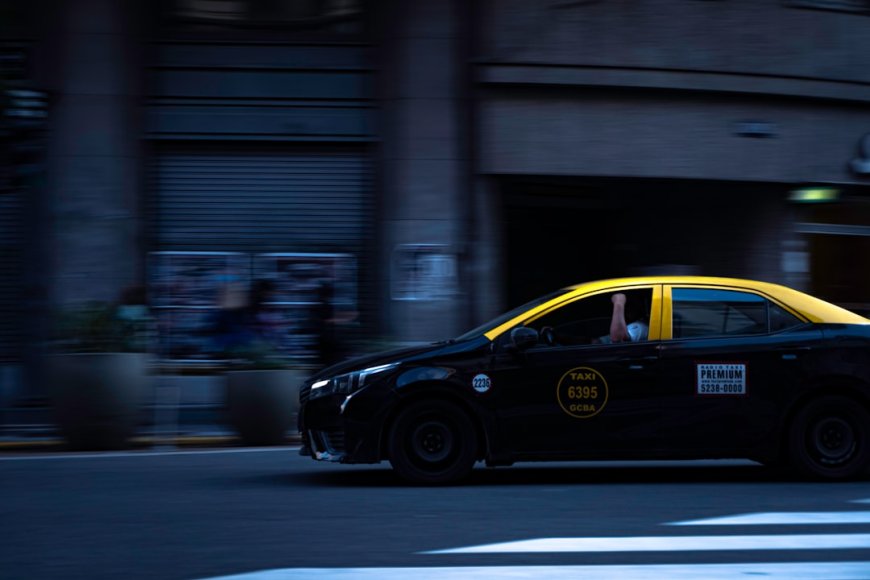 Membongkar Langkah Cerdas Regulasi Global di Balik Sukses Tesla Robo Taxi