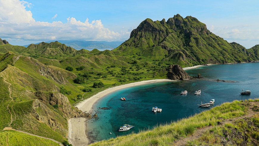 Inilah Alasan Pulau Padar Wajib Masuk Bucket List Liburanmu!