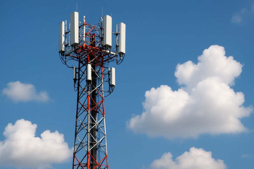 Indosat Gandeng Tanla: AI Spam Filter Indonesia Siap Basmi Pesan Mengganggu!