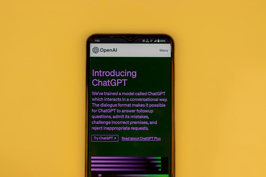 Prediksi harga GPT-5 dipengaruhi oleh evolusi harga model AI sebelumnya, persaingan pasar, dan kebutuhan akan akses terjangkau bagi pengembang dan bisnis.</p>
<p style=