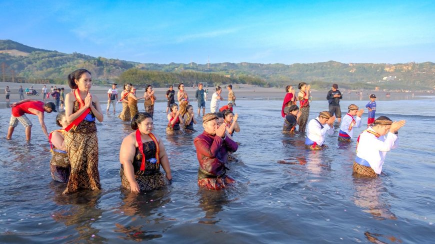 Terungkap! Rahasia Petualangan Road Trip Pantai Selatan Jawa: Dari Mitos Nyi Roro Kidul hingga Hidden Gems Paling Eksotis!