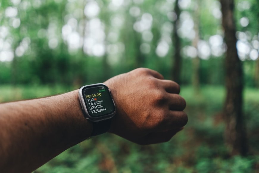 5 Prediksi Gila Smartwatch 2025: Asisten Kesehatan Pribadi Kini di Pergelangan Tanganmu