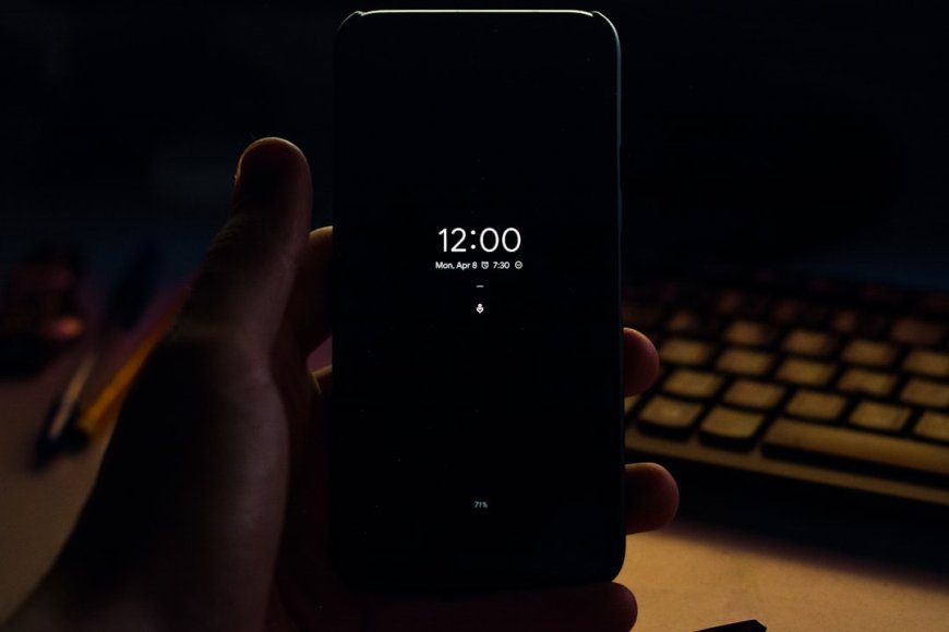 Bukan Lagi Sekadar Tren: 5 Inovasi Smartphone Lipat 2025 yang Siap Mengubah Cara Kamu Pakai HP