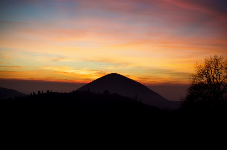 Lupakan Bali: 5 Permata Tersembunyi untuk Wisata Petualangan 2025 yang Sebenarnya
