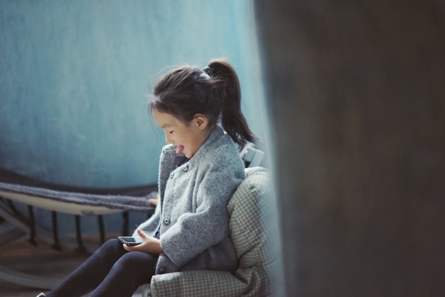 AI Jadi 'Teman Curhat' Anak? Waspadai 5 Dampak Psikologis Serius yang Mengintai Kesehatan Mentalnya