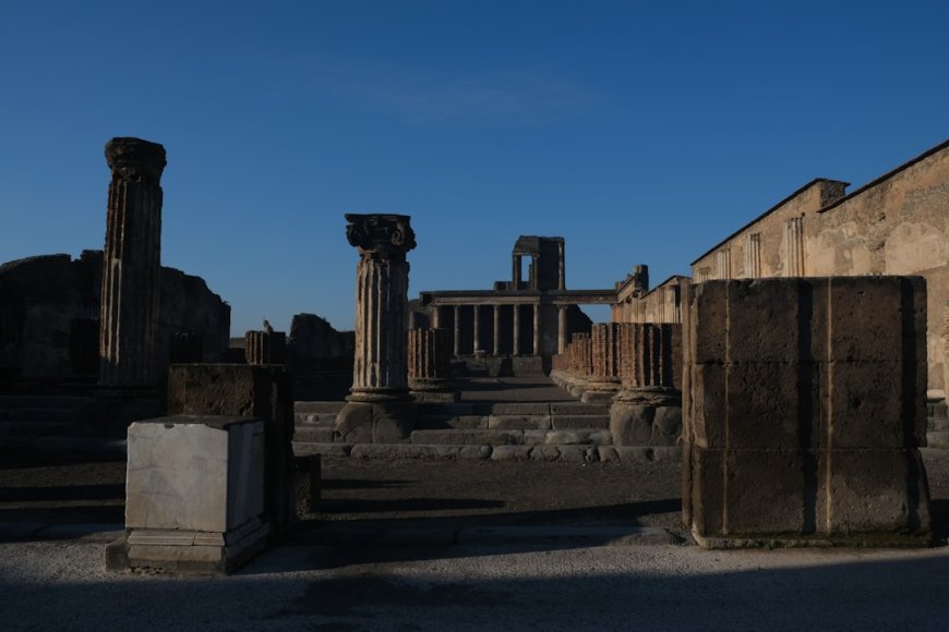 Misteri Fenomena Supranatural dan Sejarah Kelam Kota Pompeii Italia