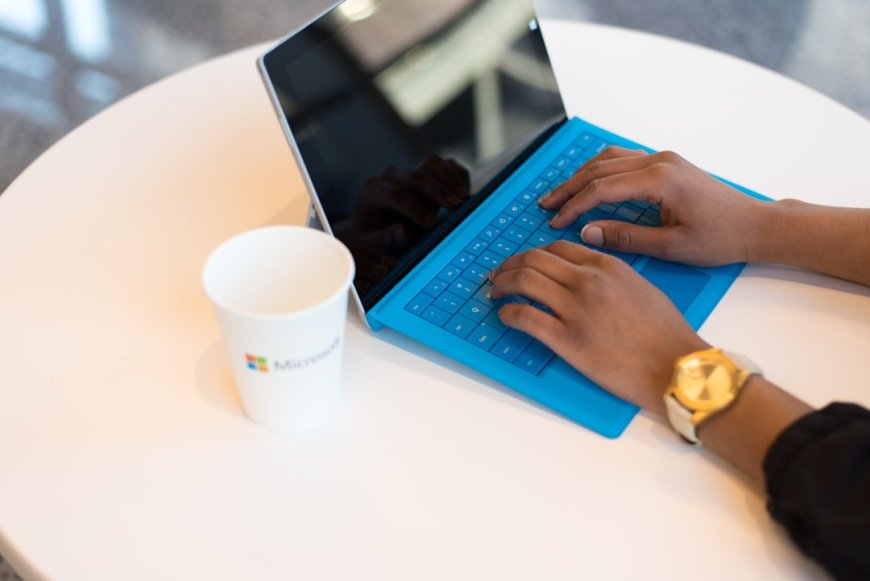 5 Alasan Krusial Laptop Ultra Ringan Wajib Jadi Senjata Andalan Digital Nomad di 2024