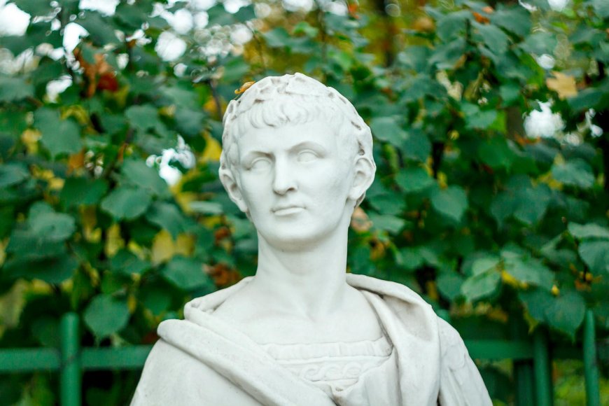 Motif Tersembunyi di Balik Konspirasi Pembunuhan Julius Caesar