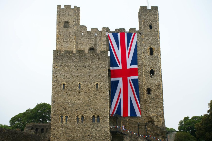 Rahasia Monarki Inggris Menyesuaikan Diri Sejak Zaman Elizabeth I